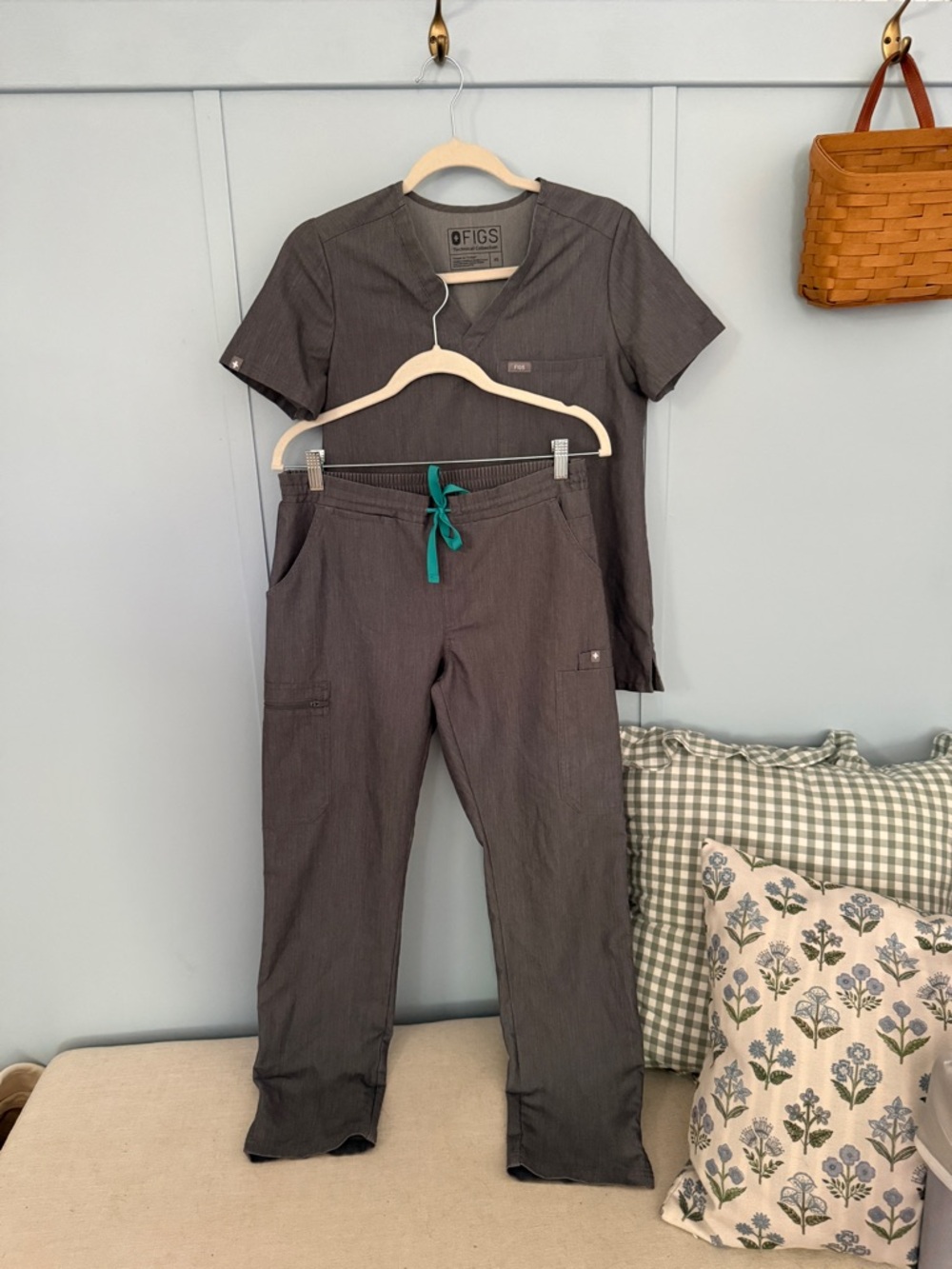 Figs Women's Charcoal Scrub Top & Pants with Teal Drawstring